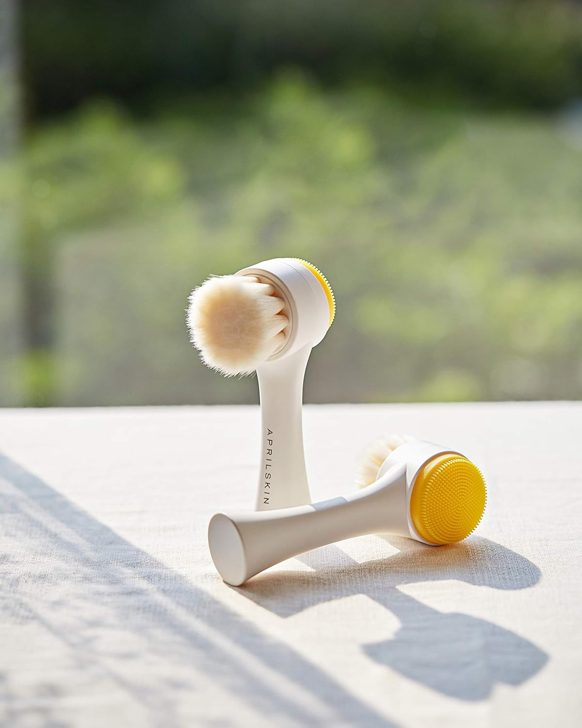 APRILSKIN - Dual Cleansing Pore Brush