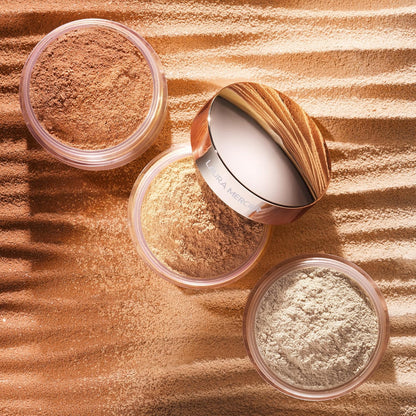 LAURA MERCIER Translucent Loose Powder, Light Catcher